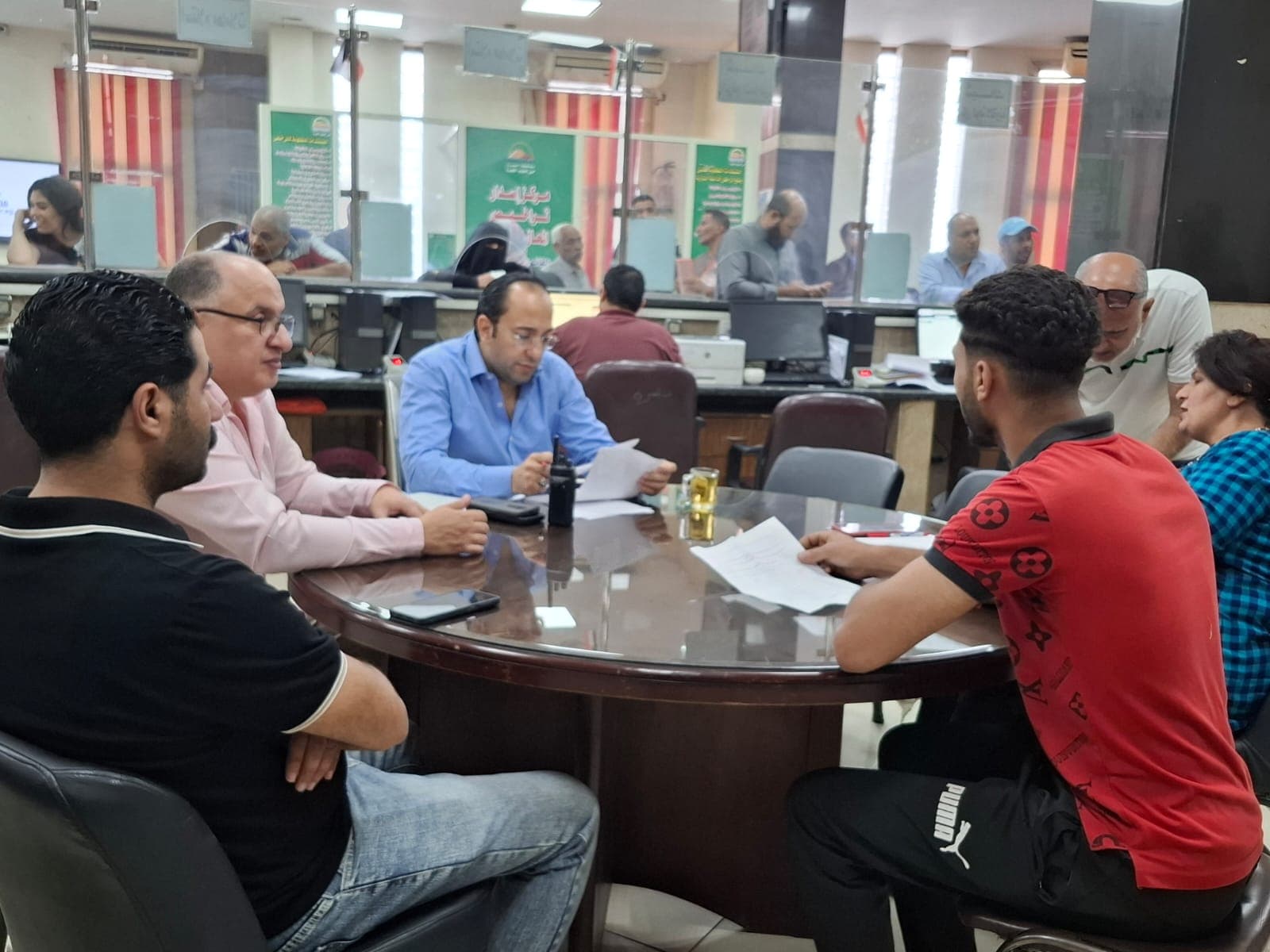 South Giza leader reviews 10 citizen requests