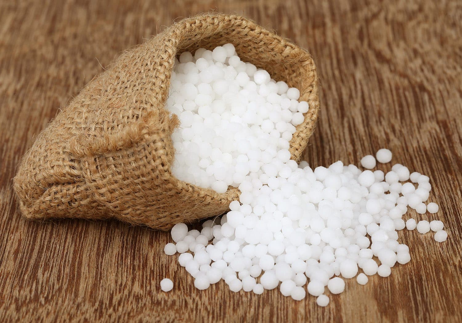 Qena to distribute 1250 tons of urea for August
