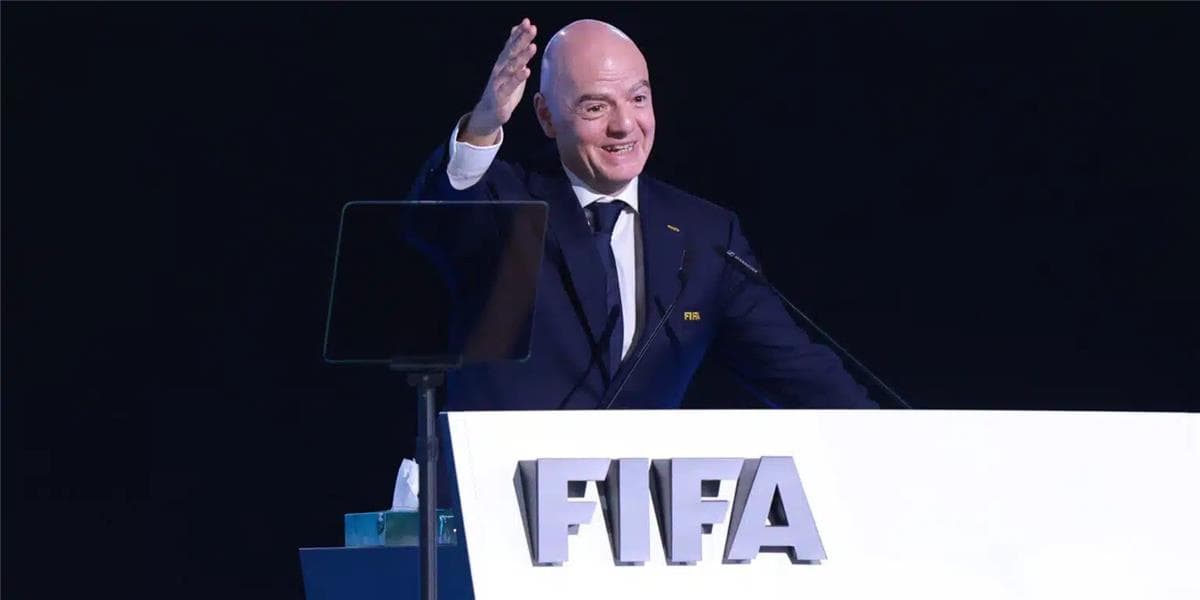 انفانتينو يؤكد عدم فرض عقوبات على الأرجنتين