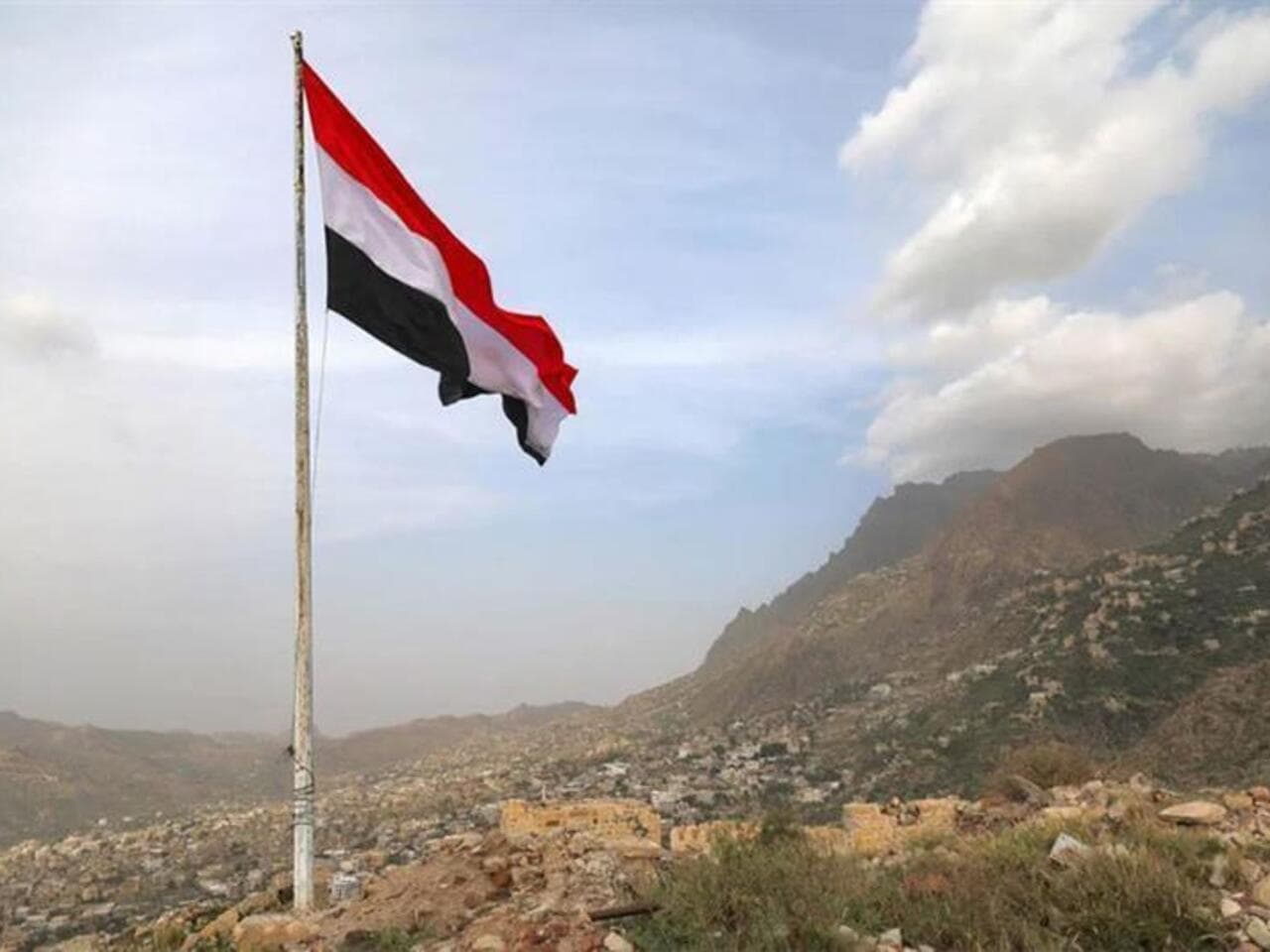 Saudi-led coalition responds to Houthi maritime threats