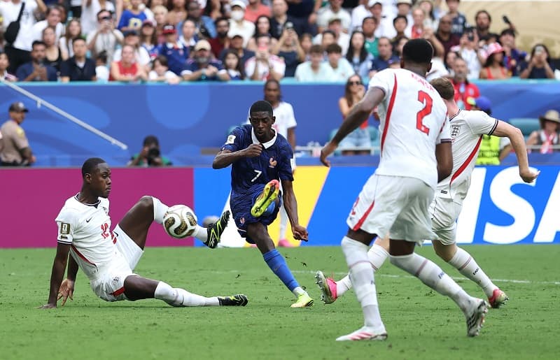 ديو ديليلي يضيف الهدف الرابع لفرنسا ضد إنجلترا