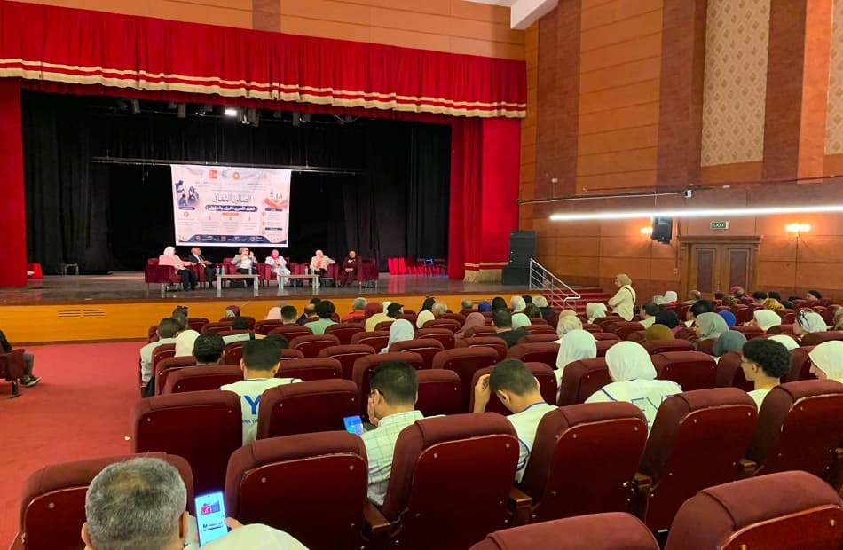 Mansoura hosts talks on domestic violence causes
