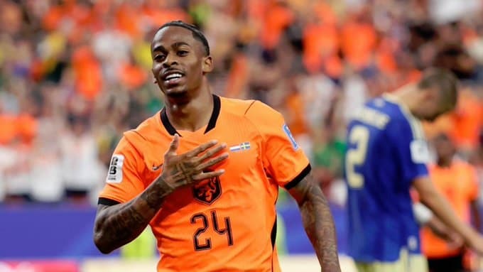 الهلال يقترب من ضم سامرفيل مقابل 80 مليون يورو