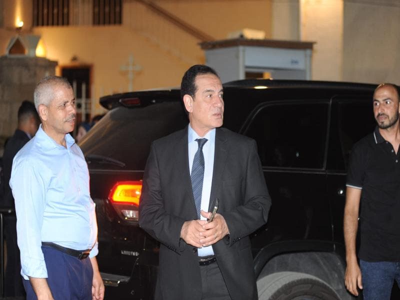 محمد ثروت يتقدم عزاء هاني شنودة