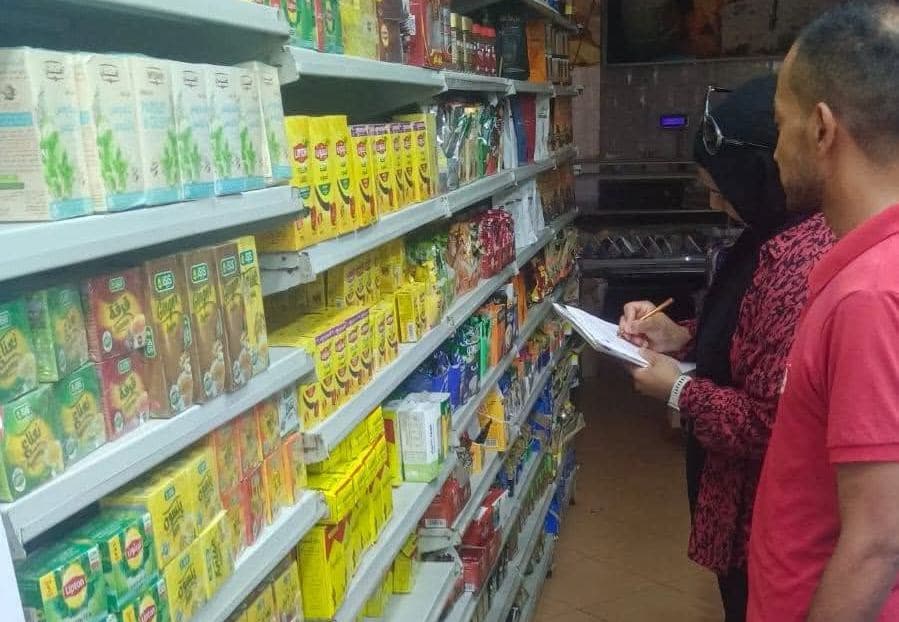 ضبط 3 أطنان دقيق ومستلزمات حلويات غير مرخصة بالشرقية