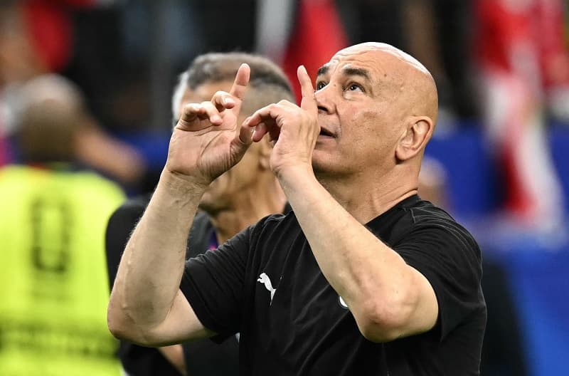 حسام حسن يحتفل بـ60 سنة كمدرب للمنتخب