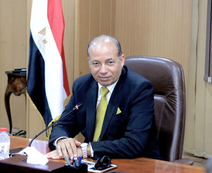Mansoura University President commends Dr. Al-Qanawi's Excellence Award