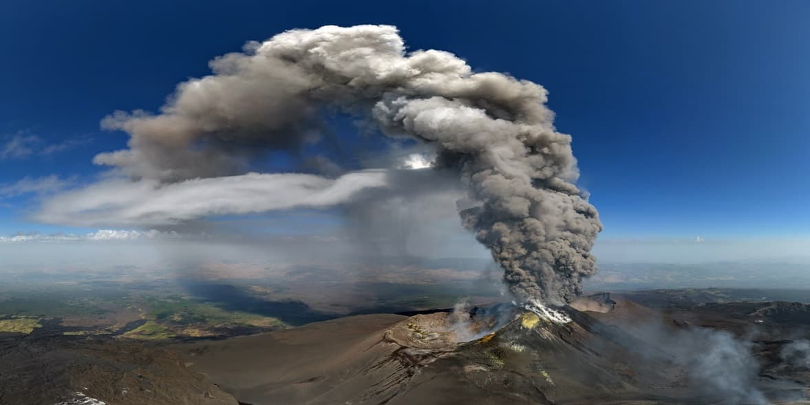 Indonesian Transport Minister: 7 airports remain closed due to Anak Krakatoa ash