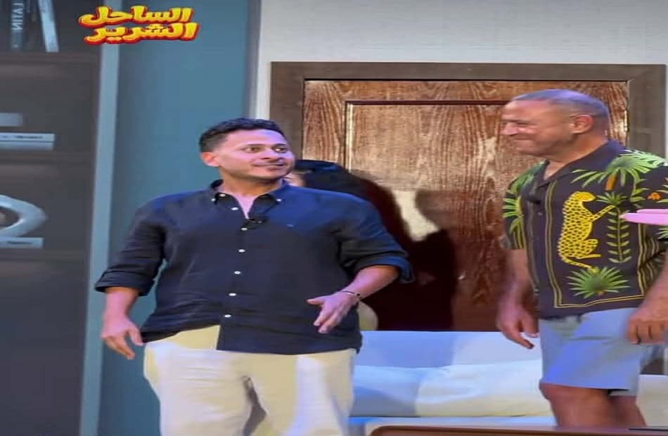 أشرف عبدالباقي يروّج لمسرحية الساحل الشرير
