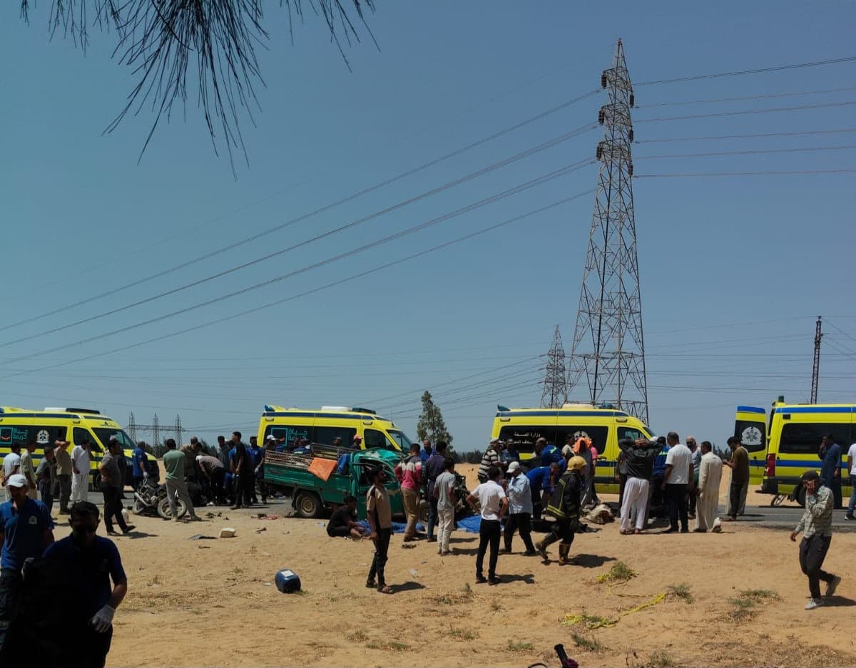 Minister of Health monitors Ismailia accident victims