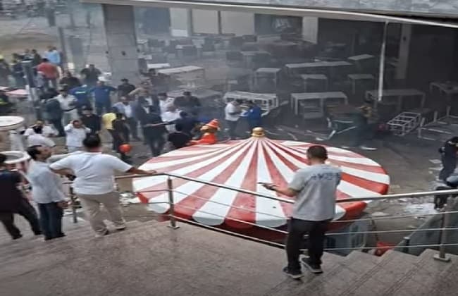 مدير أمن القاهرة يطلع على حريق مول بالتجمع