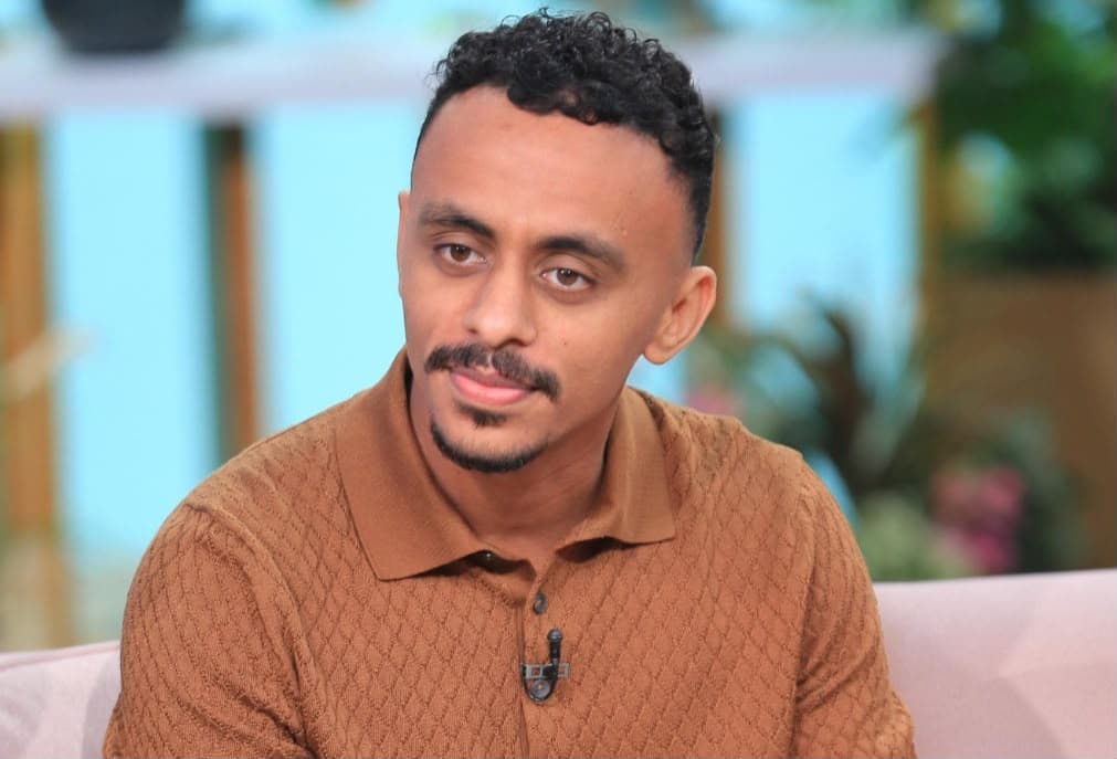 كزبرة يوضح سر طريقة تقديم الشخصيات