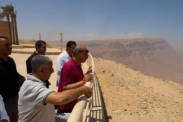 Suez Governor Reviews Jaleej Resort and University