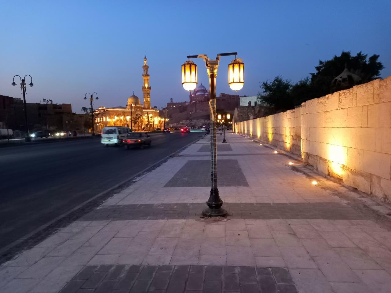 Old Cairo official reviews Souwar Maqar progress