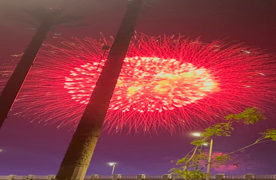 Tamir Ashour's concert concludes with large fireworks