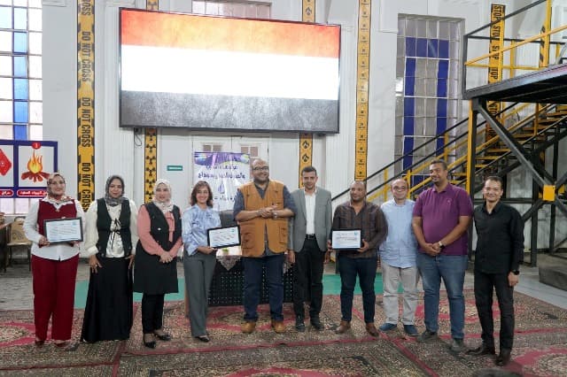 Sohag Water Chief Recognizes Top Employees