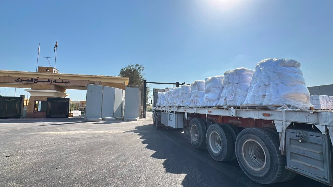 Egyptian Red Crescent Sends New Aid to Gaza