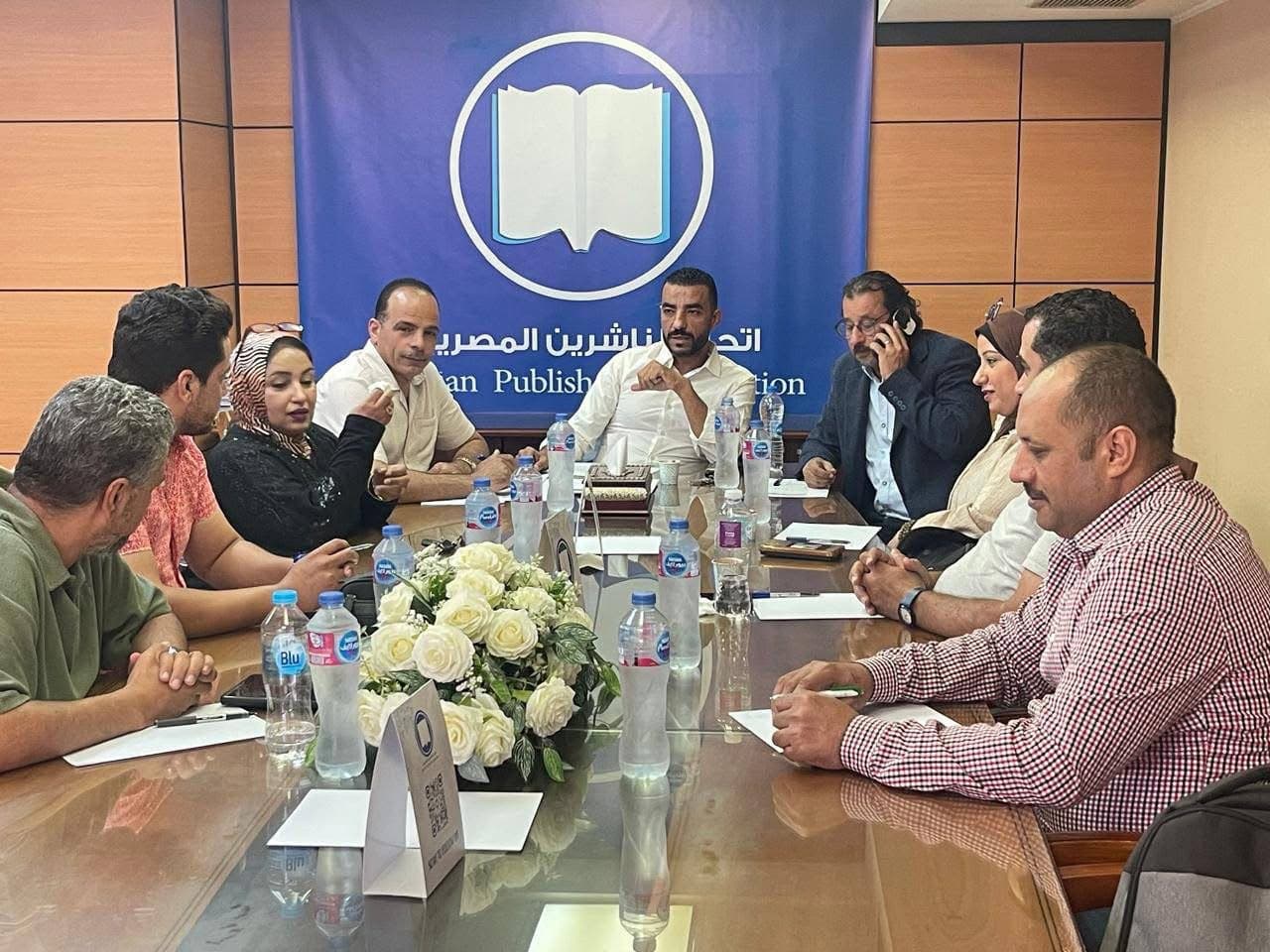 لجنة المعارض المصرية تنظم شحن كتب للمعارض 2026