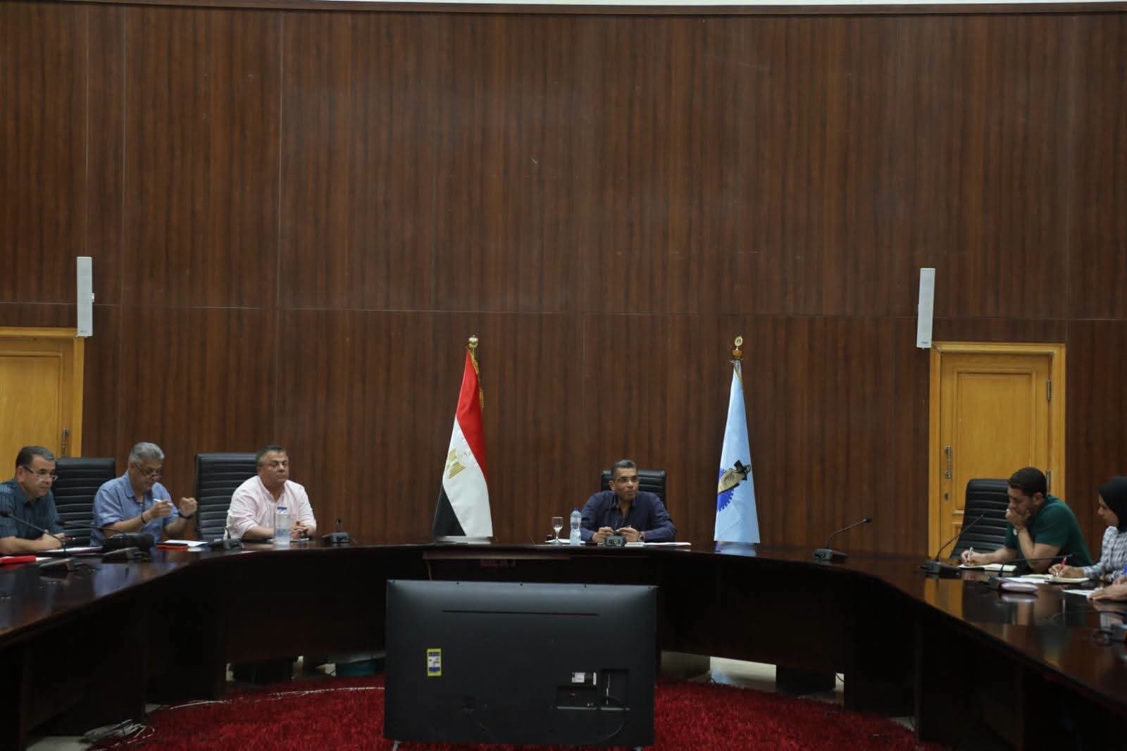محافظ البحر الأحمر يمنح الجمعيات مهلة لتطوير أراضيها بالغردقة