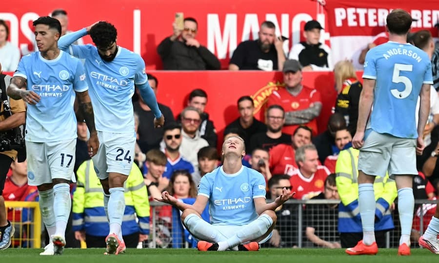 Man City Overcomes Deficit to Beat United