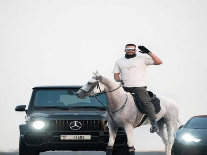 Issam El Sakka posts horse ride photo