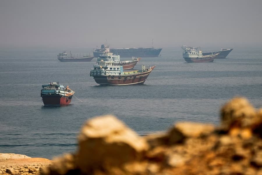 Iran Claims Strait of Hormuz Opens in 7 Days If U.S. Accepts