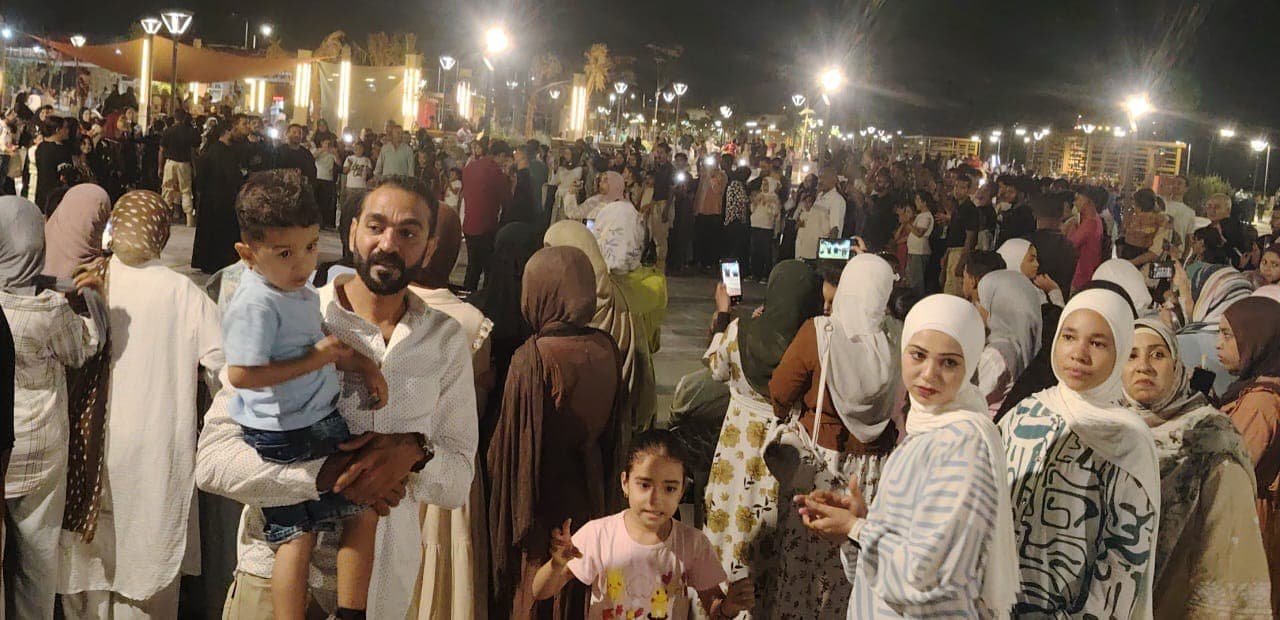 كورال أنا مصري يبدع في ليالي شارع الفن بقنا