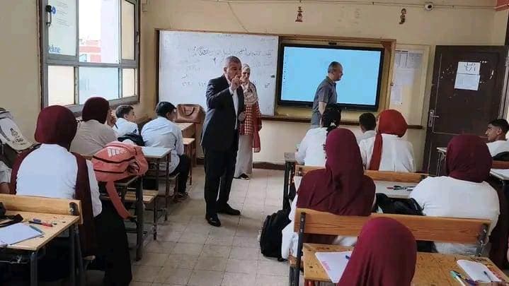 وكيل تعليم الشرقية يفتش مدارس ههيا