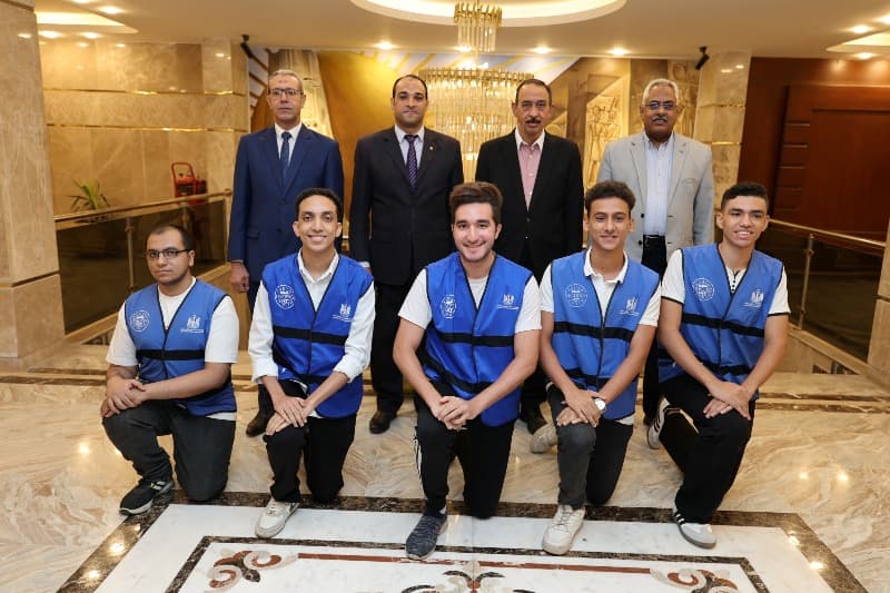 Sohag Governor recognizes top youth team members