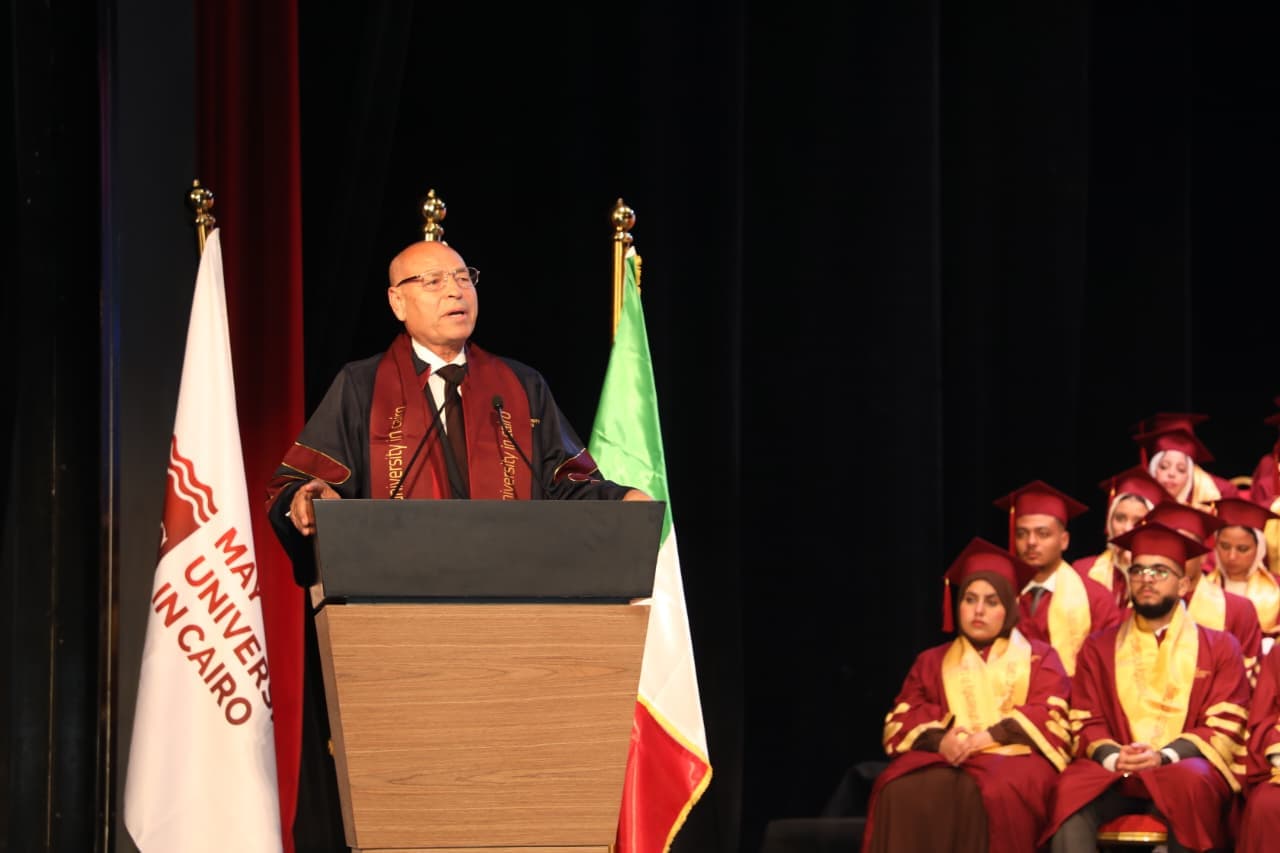 تخرج الدفعة الأولى من جامعتي الهندسة والسياسة بجامعة مايو