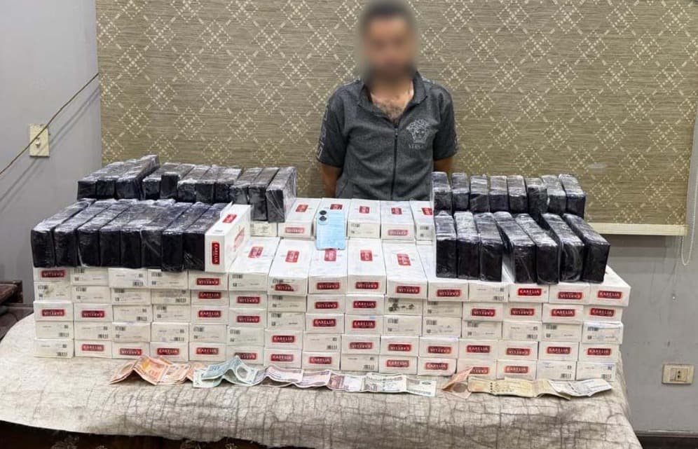 Smugglers with 2000 Cigarette Packs Arrested in Badr City