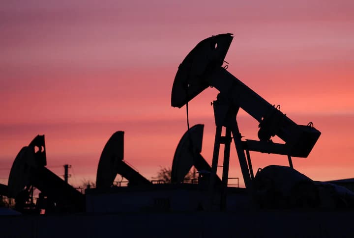 Global oil prices continue rising