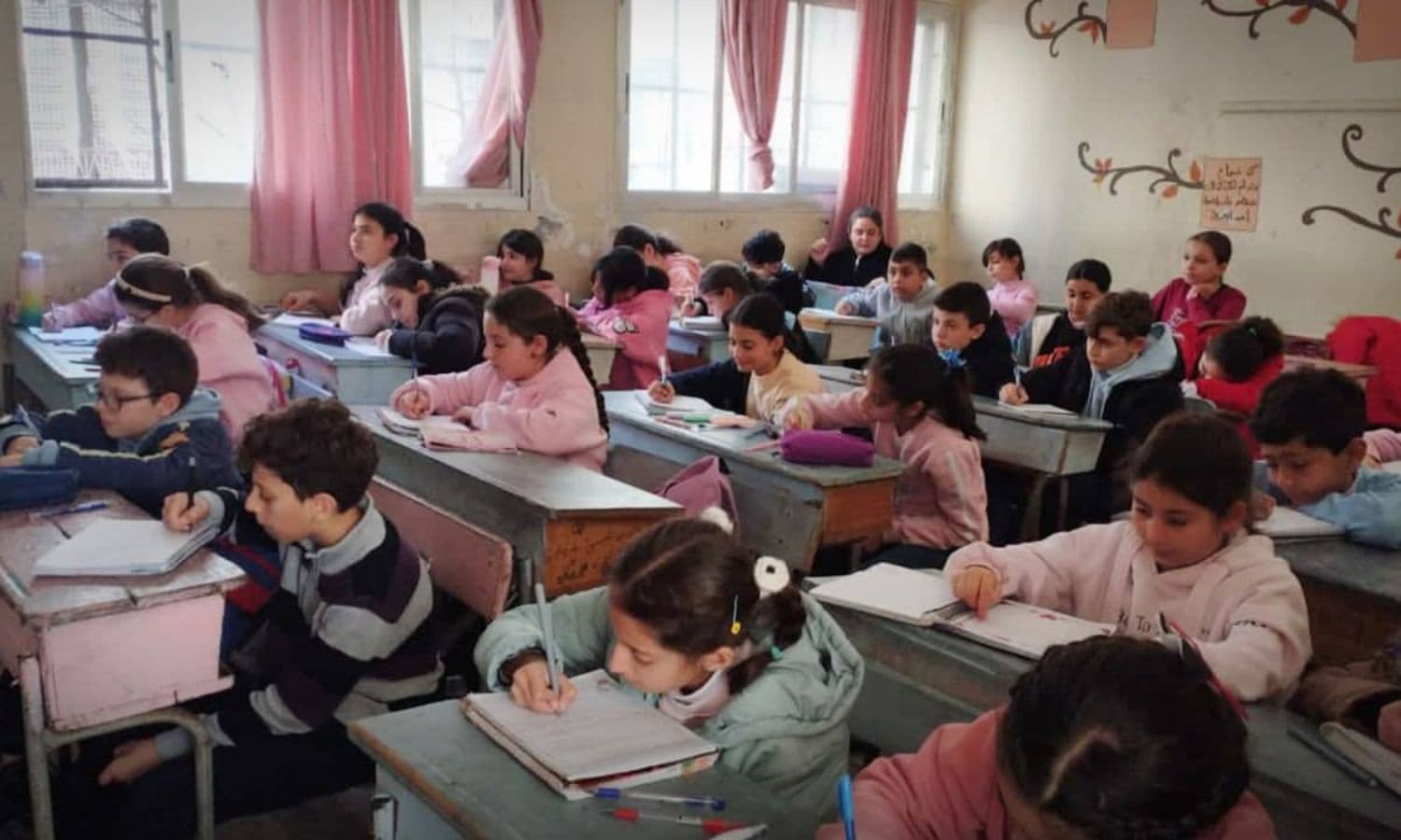تعميم منهاج دمشق على جميع المدارس