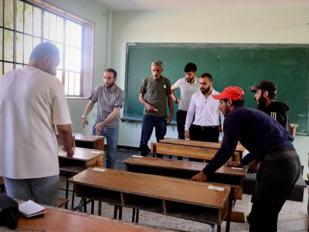 Um Al-Zeitoun barrier blocks student access