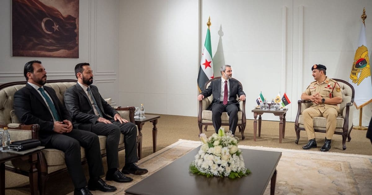 الشيباني ورئيس الاستخبارات يلتقيان نجل حفتر في بنغازي