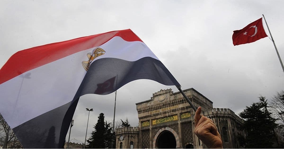 كاتب إسرائيلي يعبر عن مخاوف من تحالف تركي مصري