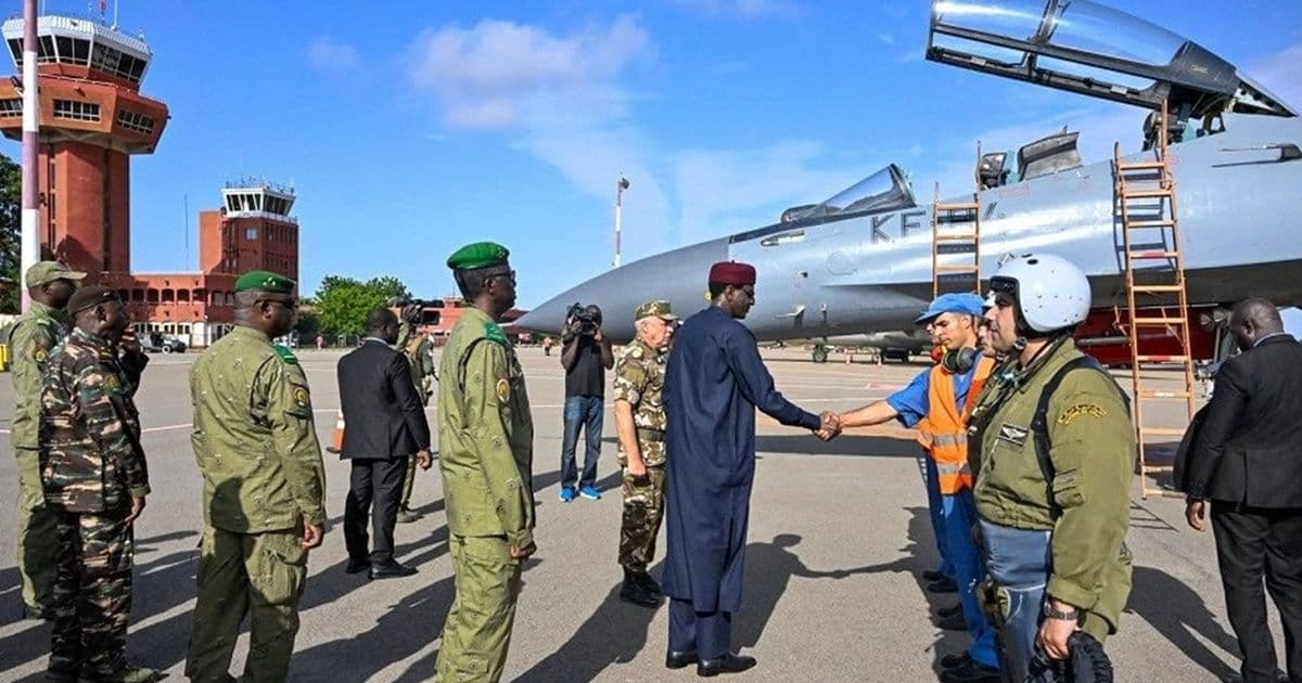 الجزائر تعتمد سياسة حازمة مع الجيران