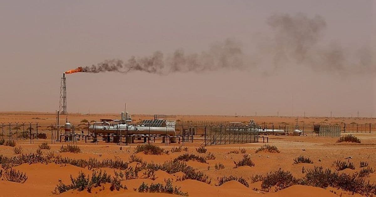 نخفاض النفط بأكثر من 4 بالمئة بناء على آمال اتفاق