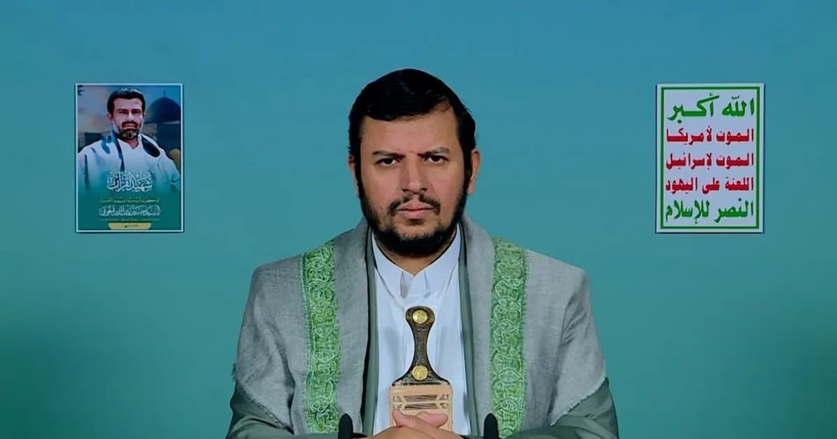 زعيم الحوثيين ينتقد السعودية ويدعو لتصعيد الموقف
