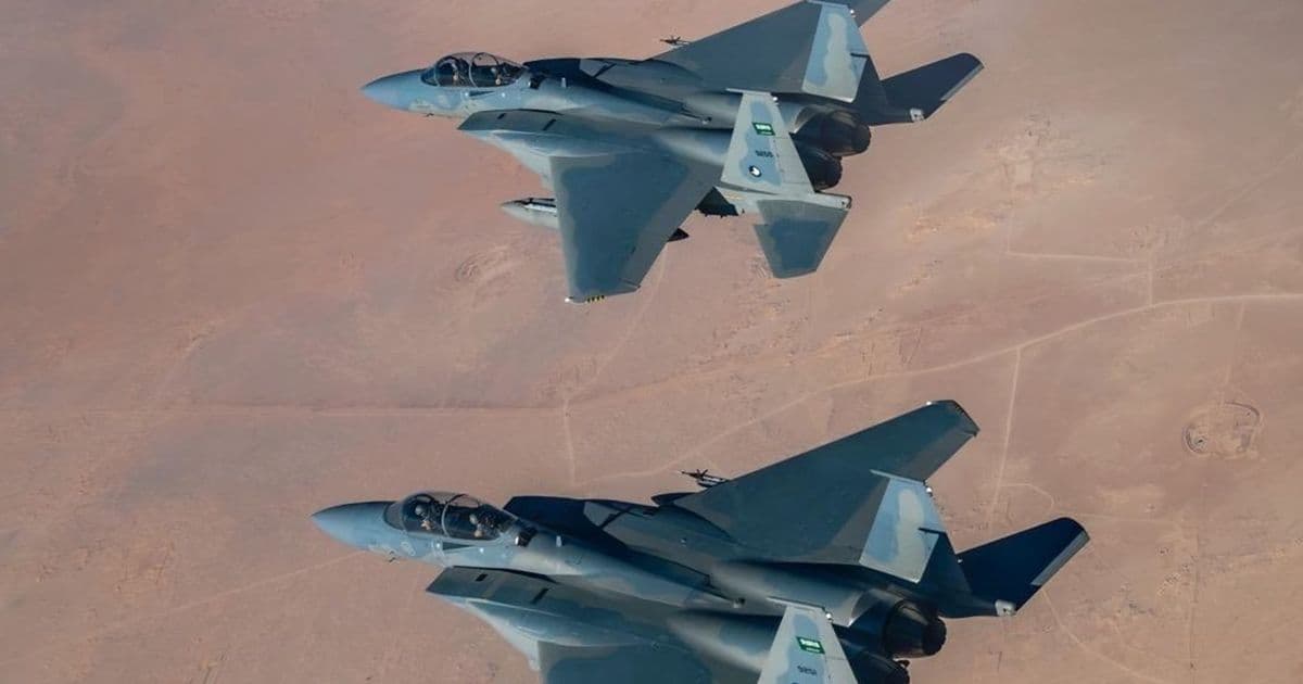 Saudi Arabia intercepts Houthi missile toward Riyadh