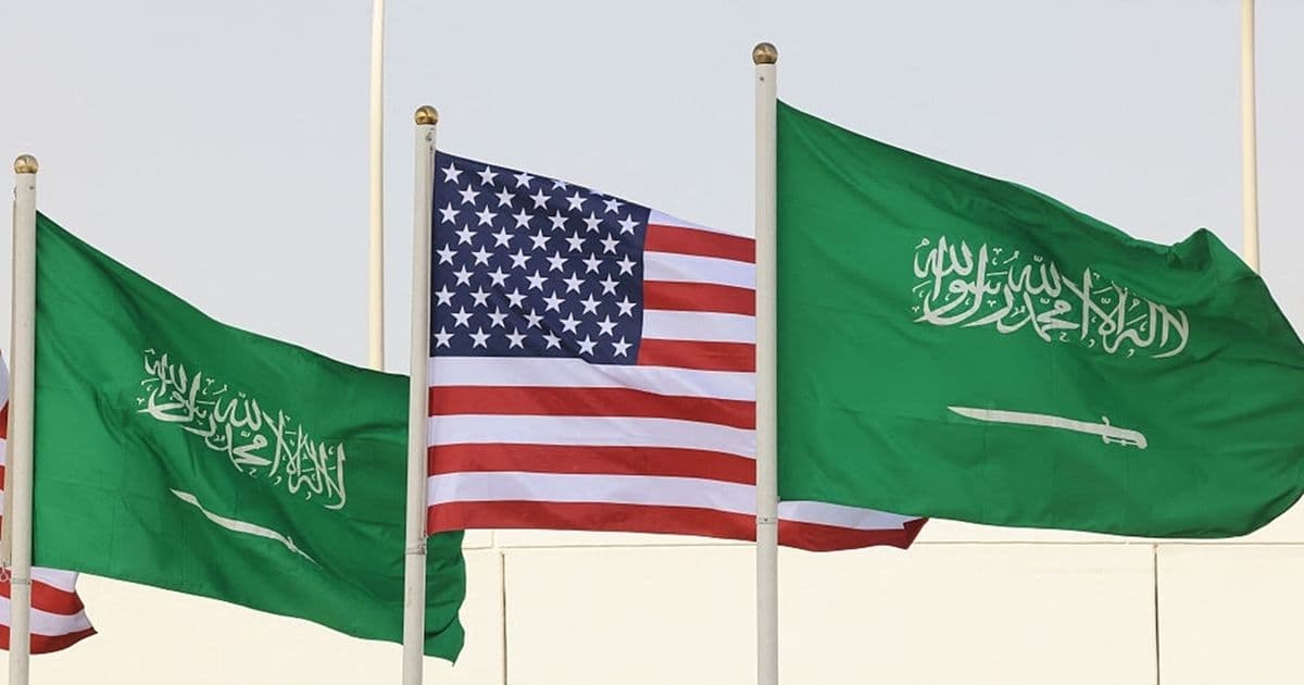 NYT: Saudi Arabia Confronts Dilemma After Trump Refrains from Yemen Intervention