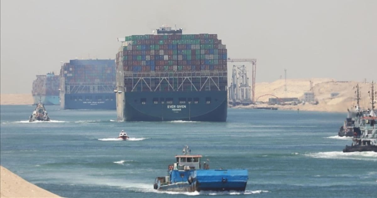 Egyptian reacts to Suez Canal sale plan
