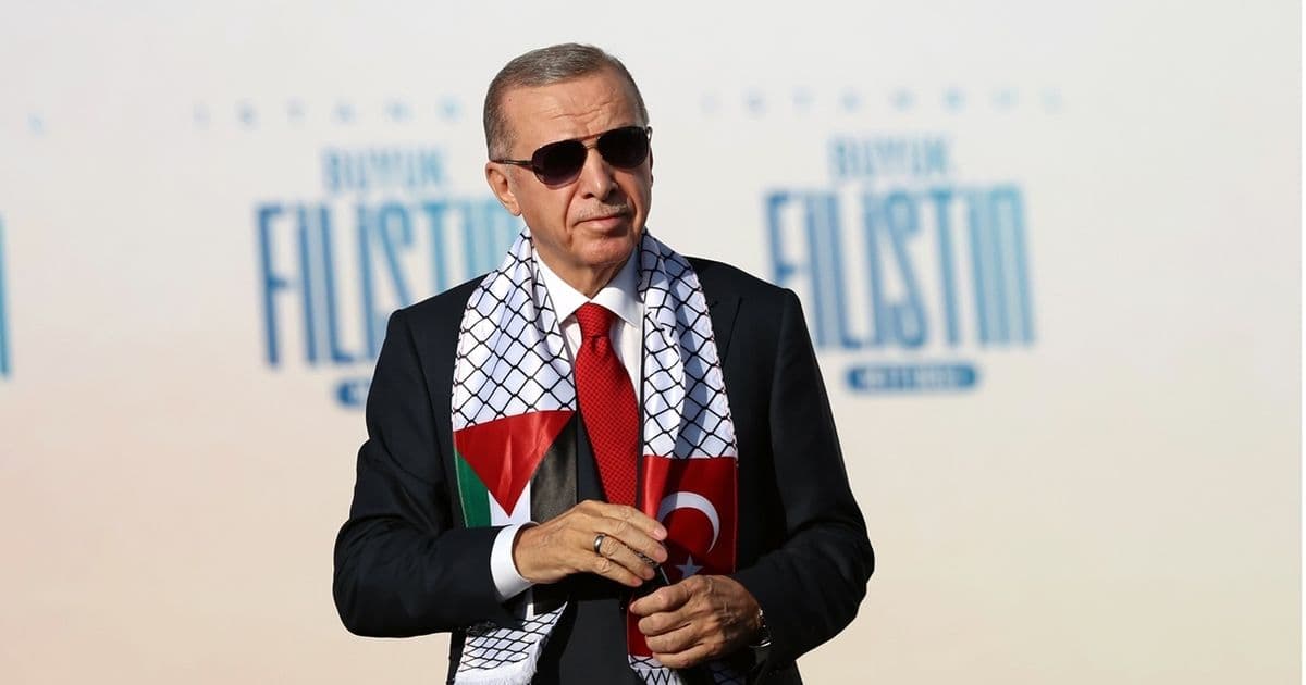 شعر أردوغان وتحولاته السياسية