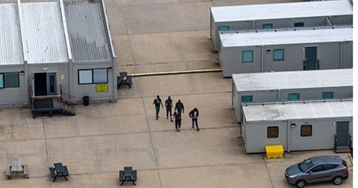 The Guardian: Britain faces legal action over for transporting asylum seekers to unsuitable housing