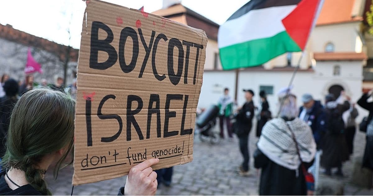 Netherlands bans West Bank settlement imports