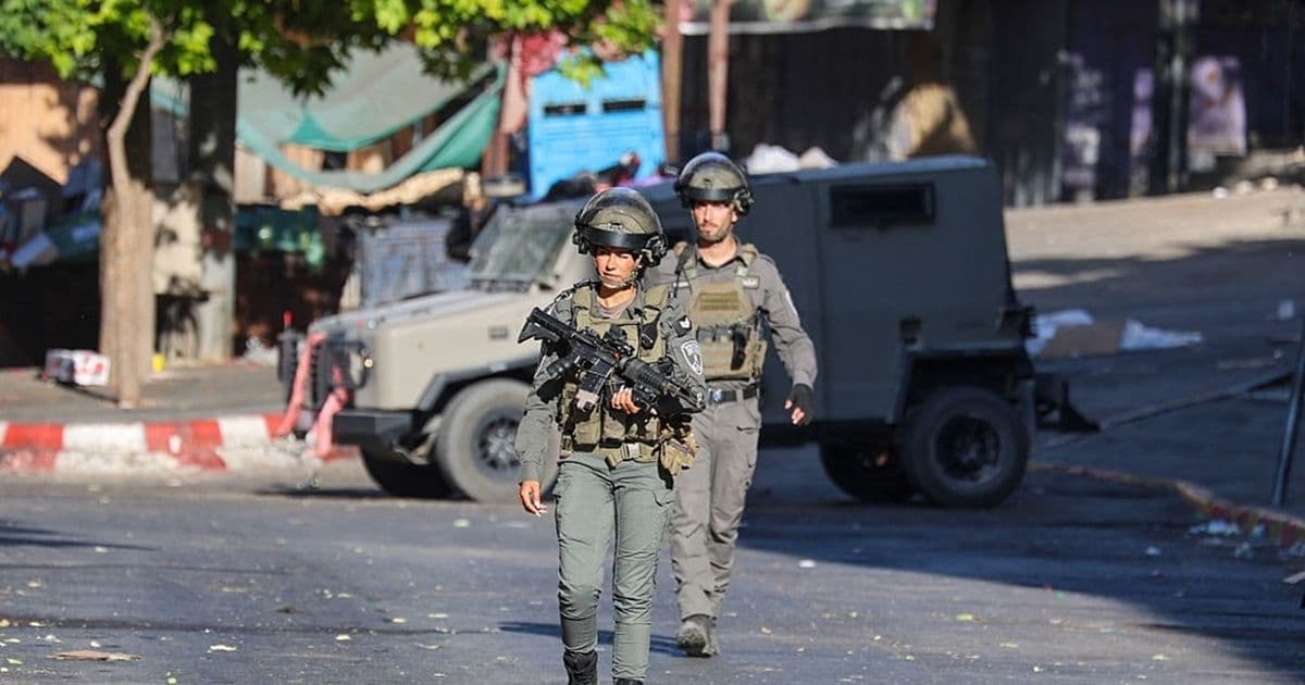 الاحتلال يشن حملات واعتقالات بالضفة