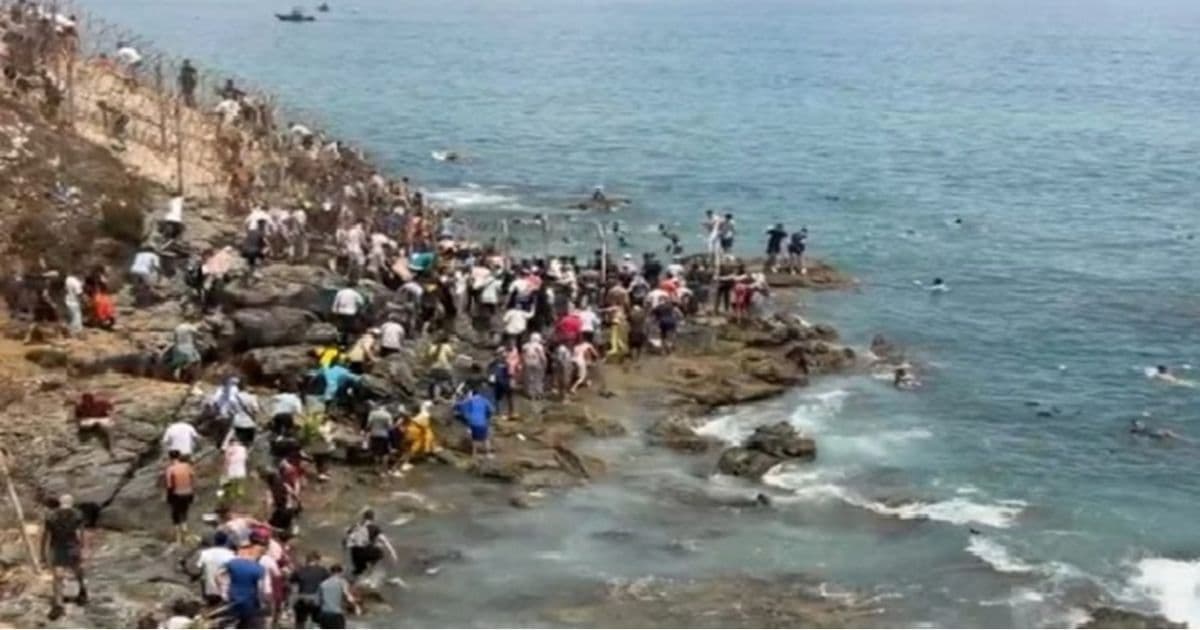 White House Criticizes Spain Over Ceuta and Trump Defends Immigration