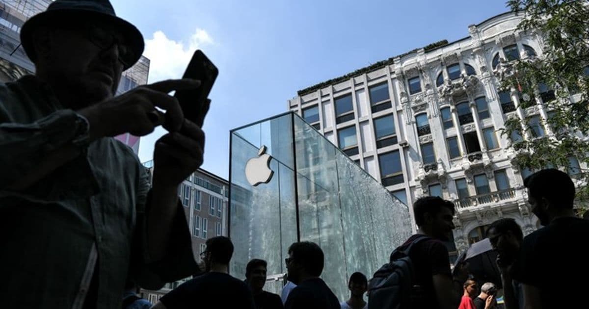 Apple renames Lake Ontario to America Lake