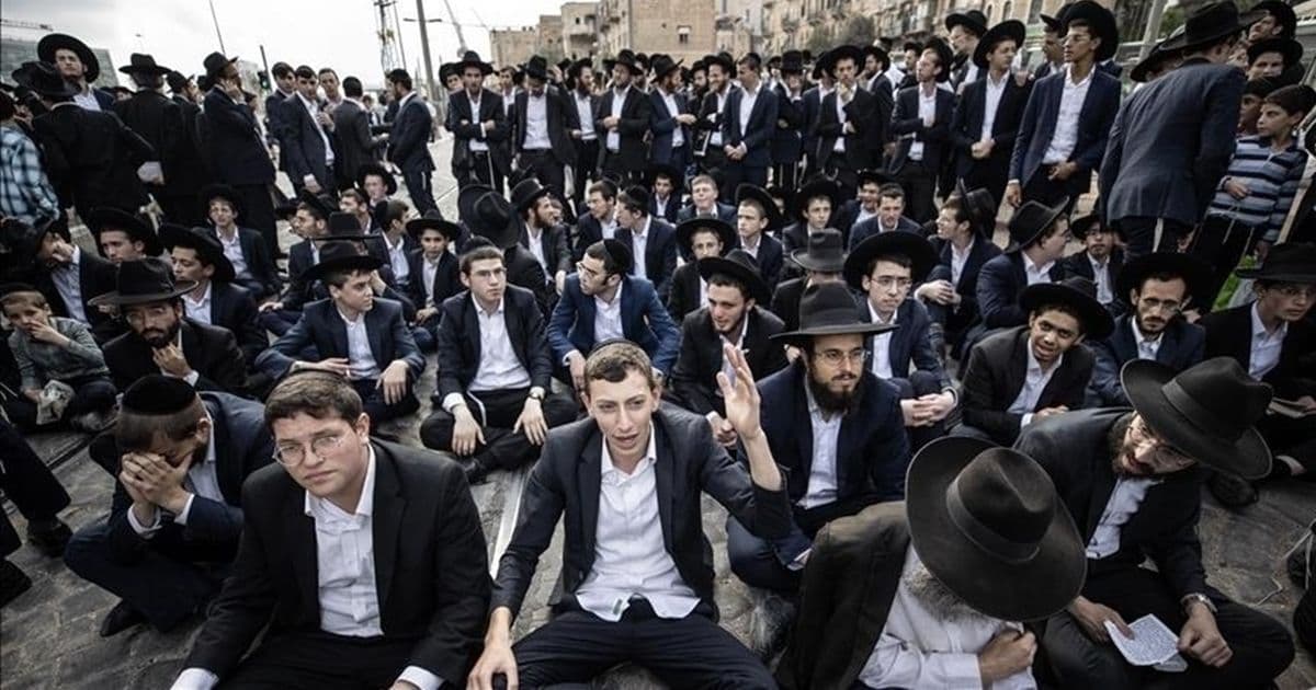 Haredim Protest in Jerusalem Netanyahu: Draft Opponents Face Jail