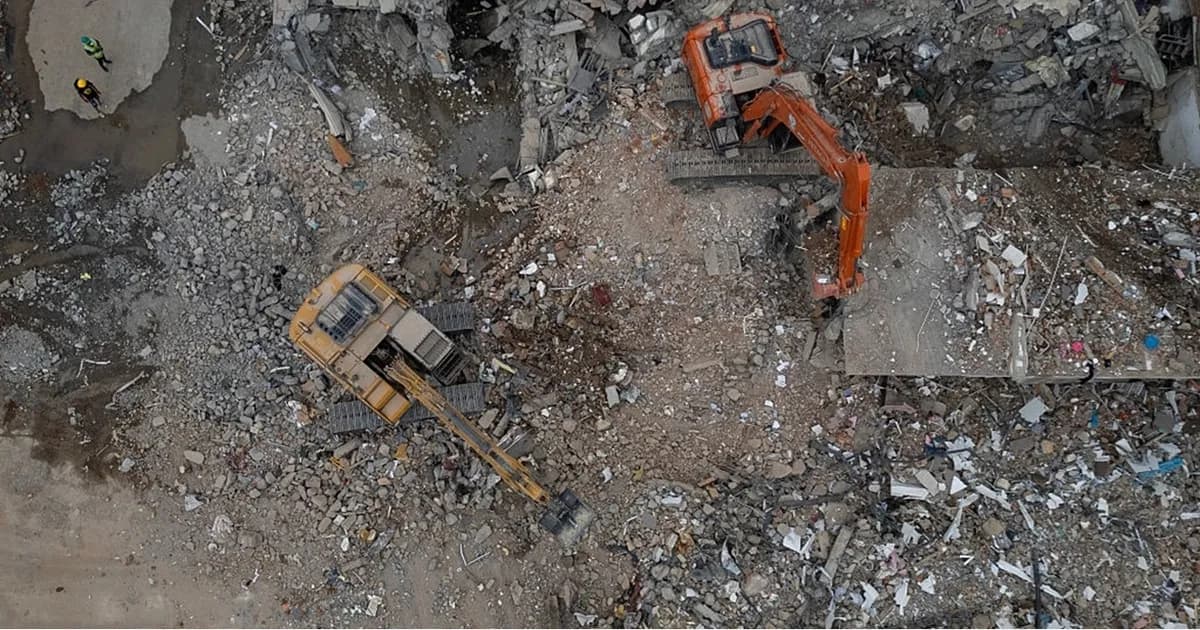 Survivor Search Wanes Post-Colombia Quake